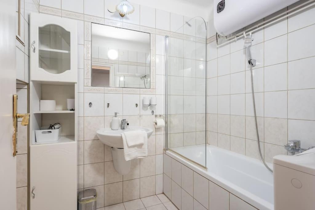 Mirage Monte Apartment บูดาเปสต์ ภายนอก รูปภาพ